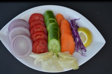 Emly Chilli - Green Salad