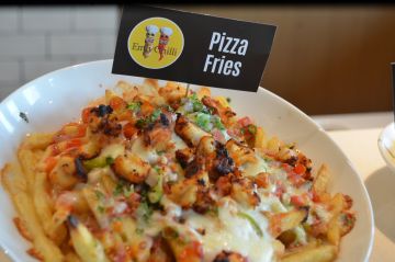 Emly Chilli - Pizza Fries with Chicken
