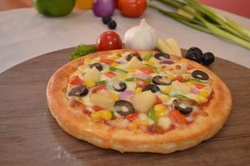 Emly Chilli - Veg Lover Pizza